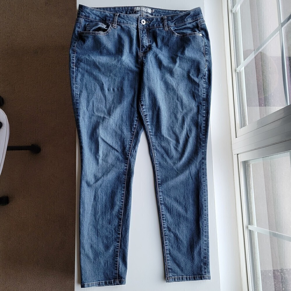 Torrid Blue Slim Stretch Cotton Denim Jeans Long Pants Size 16R